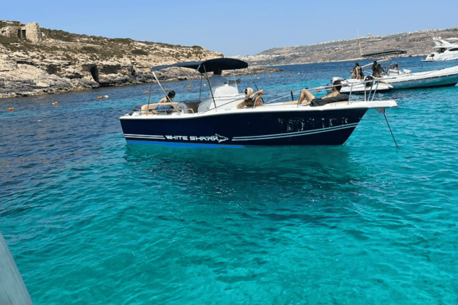 Mellieha / Gozo: Blue and Crystal Lagoon Private Boat Trip