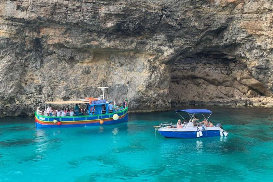 Mellieha / Gozo: Full Day Private Boat Trip around Comino, Gozo & Malta