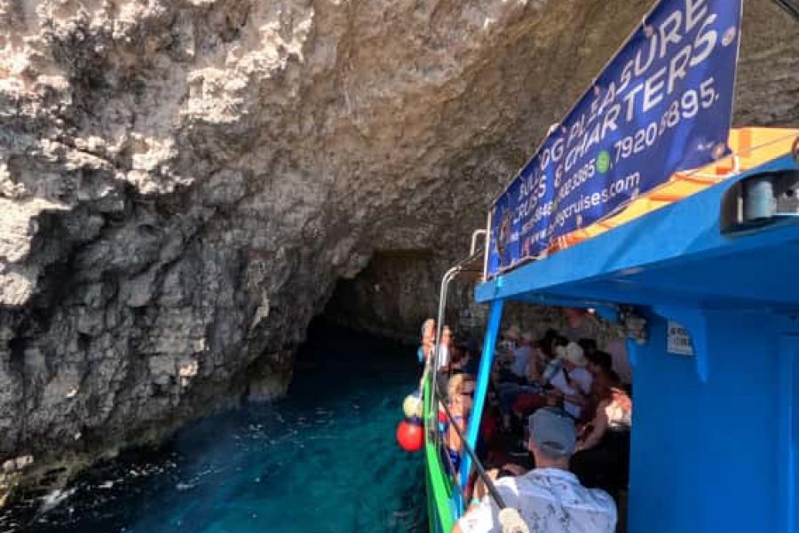 Mellieha / Gozo: Comino Private Boat Trip with Snorkeling Activities & Caves