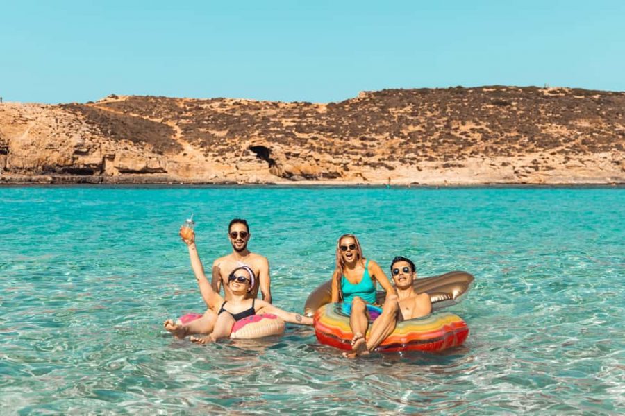 Mellieha: 4 Hour Private Boat Trip to Comino & Gozo