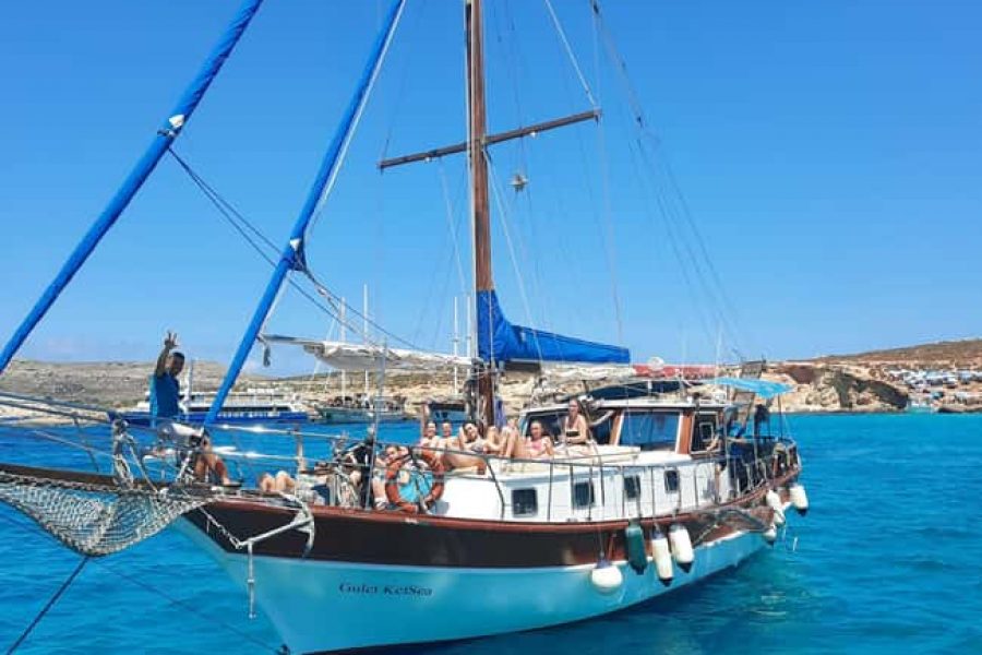 Sliema: Exclusive Private Boat Trip to Comino & Blue Lagoon