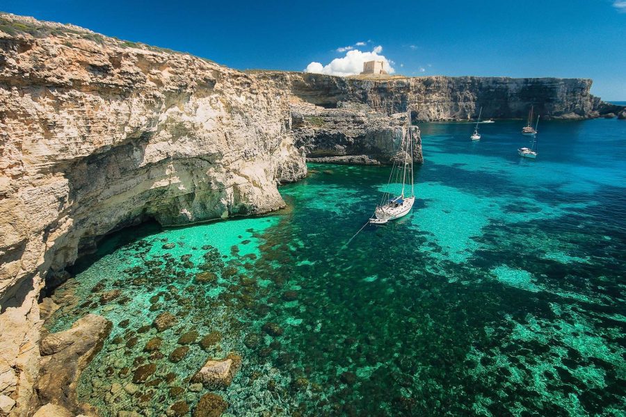 St Julian’s: Comino and Blue Lagoon Boat Trip by Powerboat