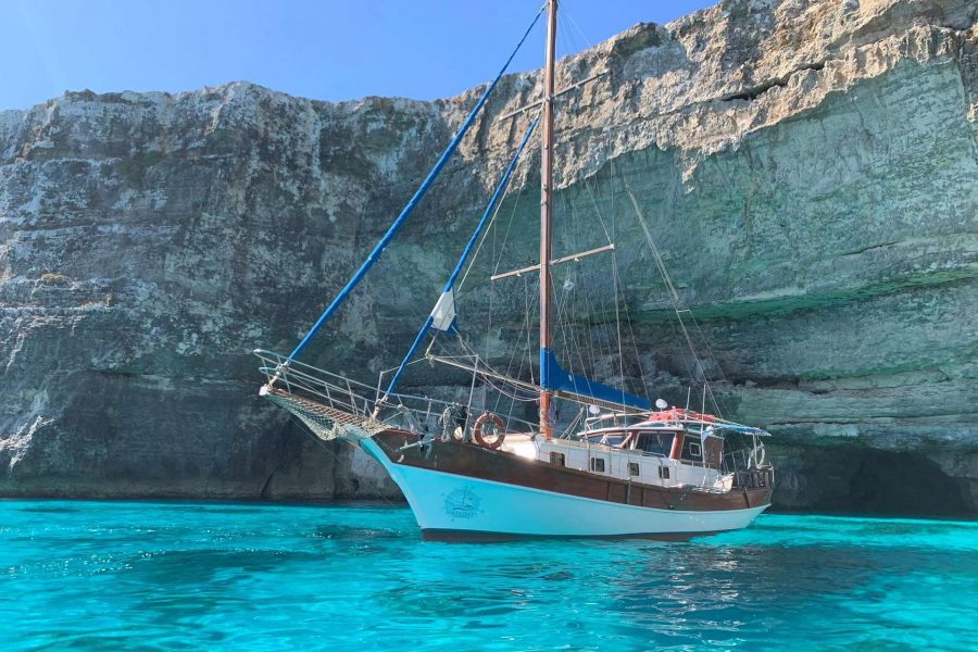 Sliema: 3 Bay Boat Trip to Selmun Bay, Blue Lagoon and Gozo