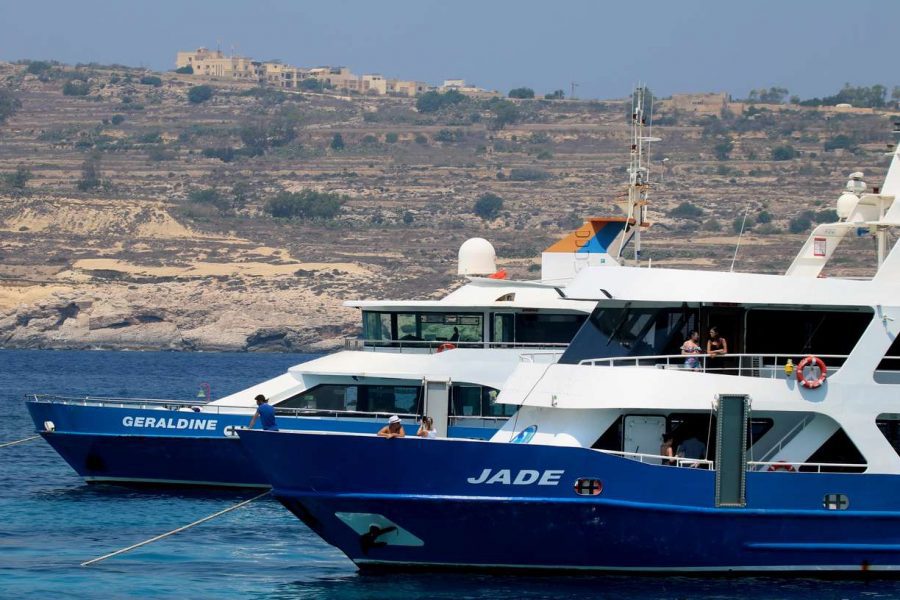 Sliema / Bugibba: Comino & Blue Lagoon Boat Trip including Photo Stop