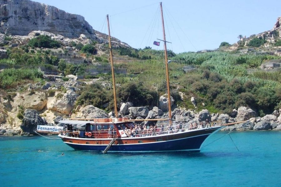 Sliema: Fernandes Boat Trip to Blue Lagoon in Comino and Gozo
